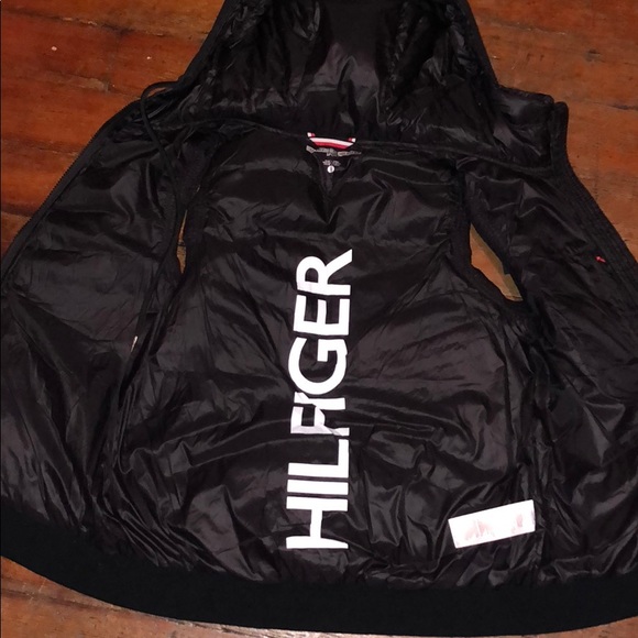 Tommy Hilfiger Sport  vest - Picture 4 of 4